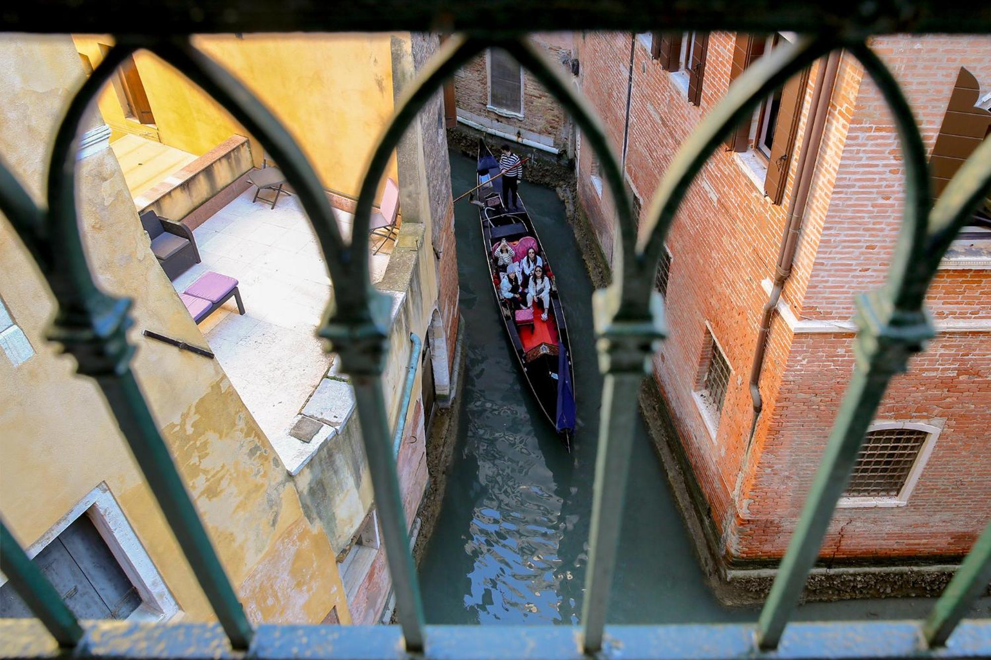 Leoncini With A Wonderful Canal View Венеция Экстерьер фото